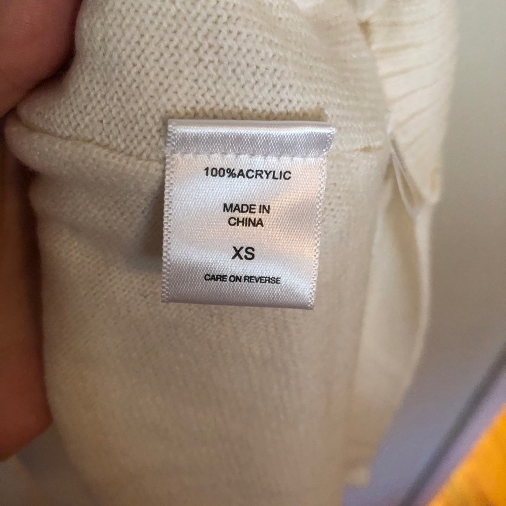 Sweater - Picture 3 of 3